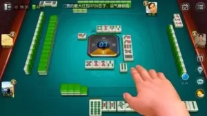 在摸牌和打牌过程中注意保留有利于胡牌的牌型